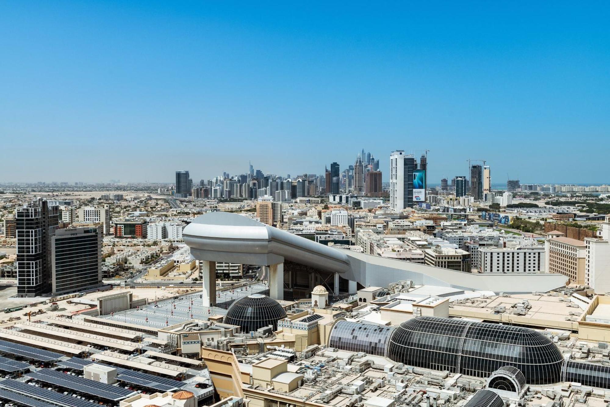 迪拜阿联酋购物中心喜来登酒店 外观 照片 Dubai skyline