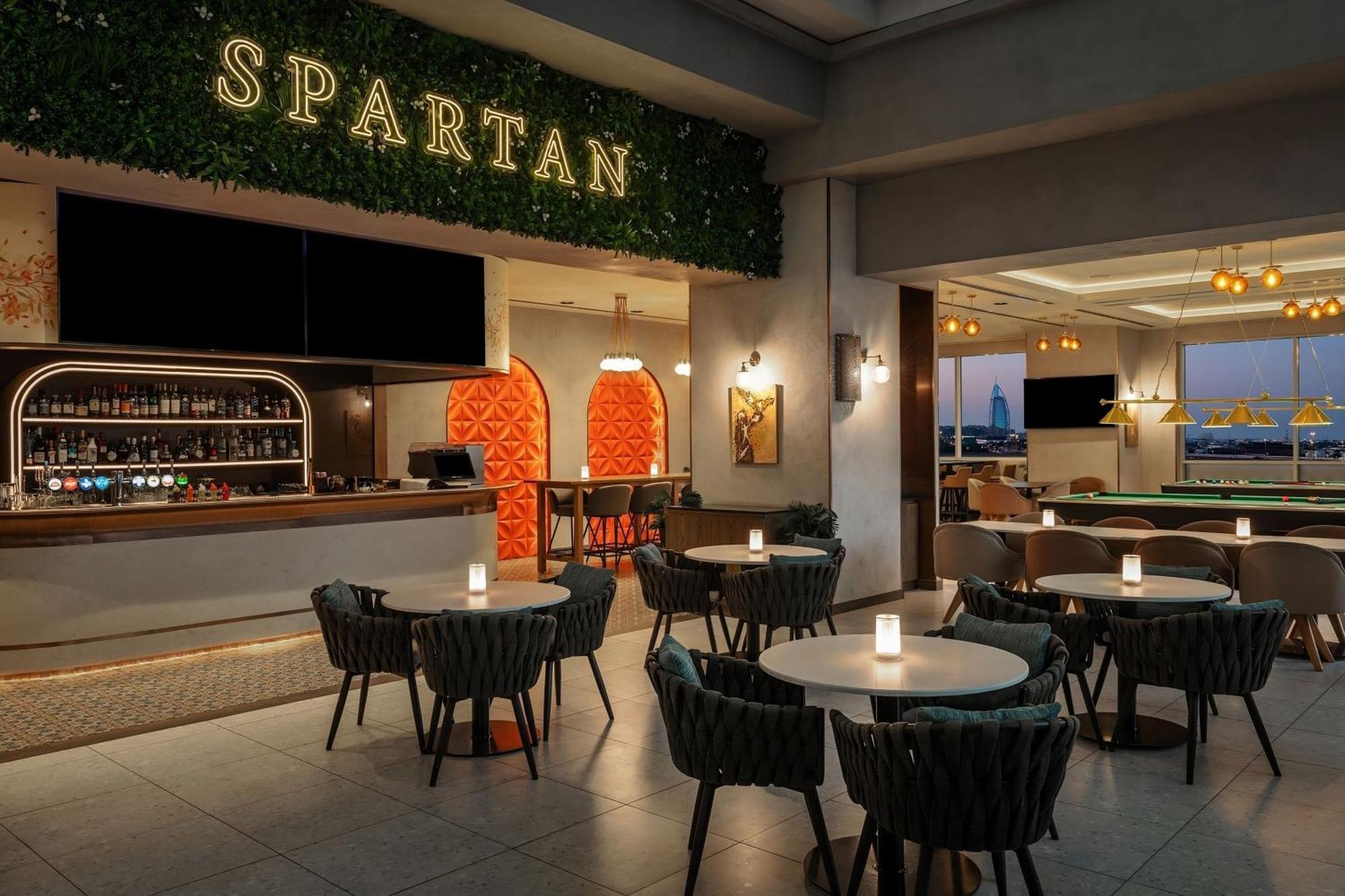 迪拜阿联酋购物中心喜来登酒店 外观 照片 Spartan Bar